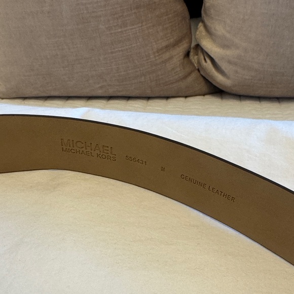 Michael Kors Brown Leather Belt with Gold Buckle - Picture 5 of 6